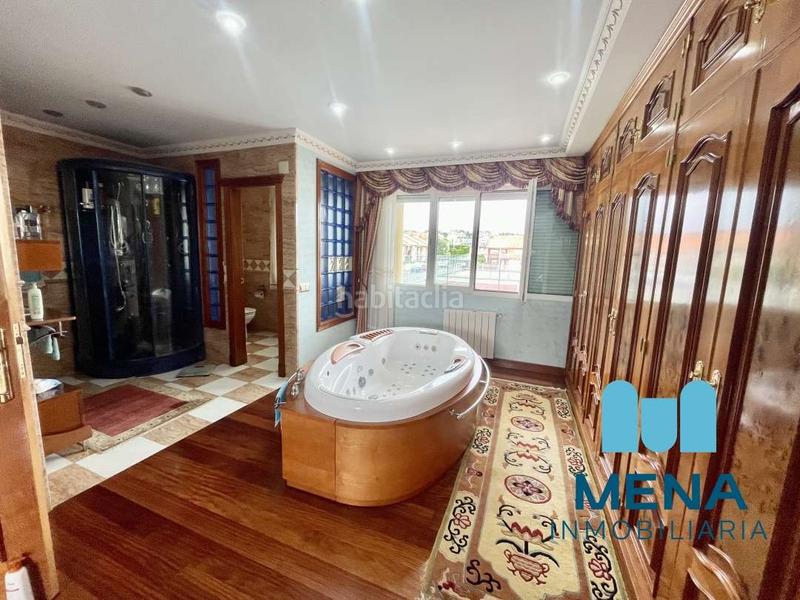 Foto 557b3706-2eb9-4d4f-9245-faec7f4c3a72. Chalet espectacular chalet en soto de la marina en Santa Cruz de Bezana