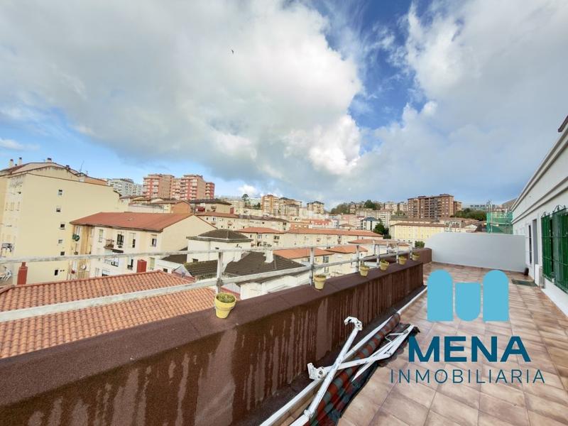 Foto cb607d6f-4ab9-4b79-9b7a-7b4319464c3a. Àtic amb calefacció a Centro - Ayuntamiento Santander