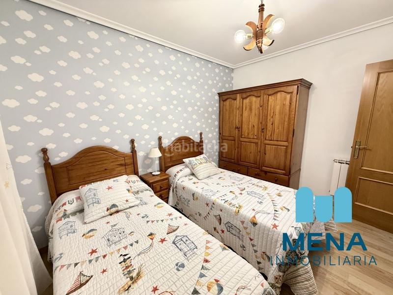 Foto c3a1b50b-9c24-483a-9139-fc2b8a4007e0. Casa adossada amb aparcament a Oruña Piélagos