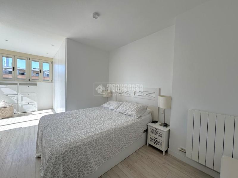 Foto 8daef776-581f-4aa1-9d0a-2a53d4c76660. Piso  en venta en Montecarmelo Madrid