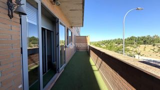 Miete Etagenwohnung in Montecarmelo. Piso en alquiler en madrid