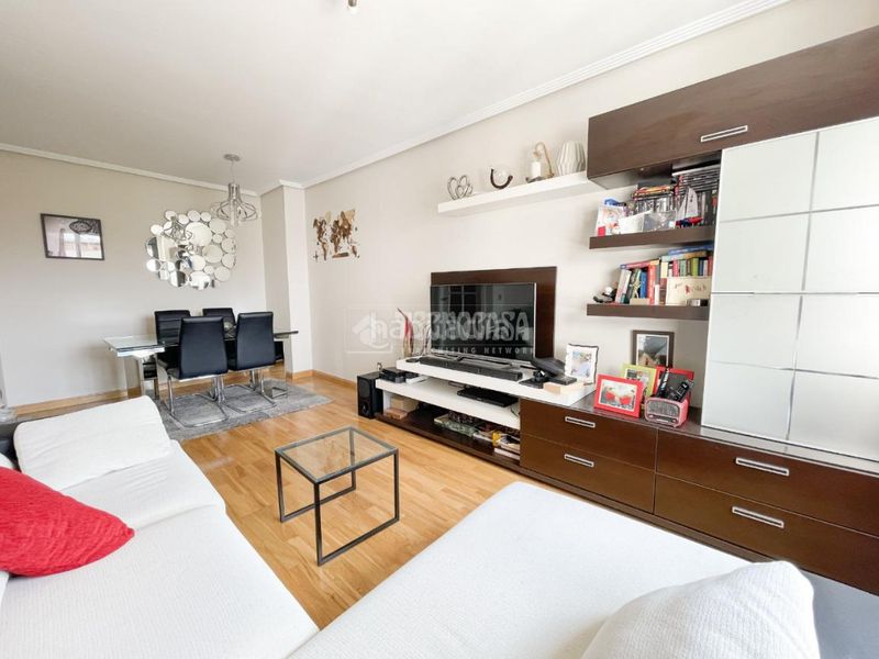 Foto 34d2f44f-9906-42dc-a1b1-ecb0cd8a92ba. Piso  en venta en Montecarmelo Madrid