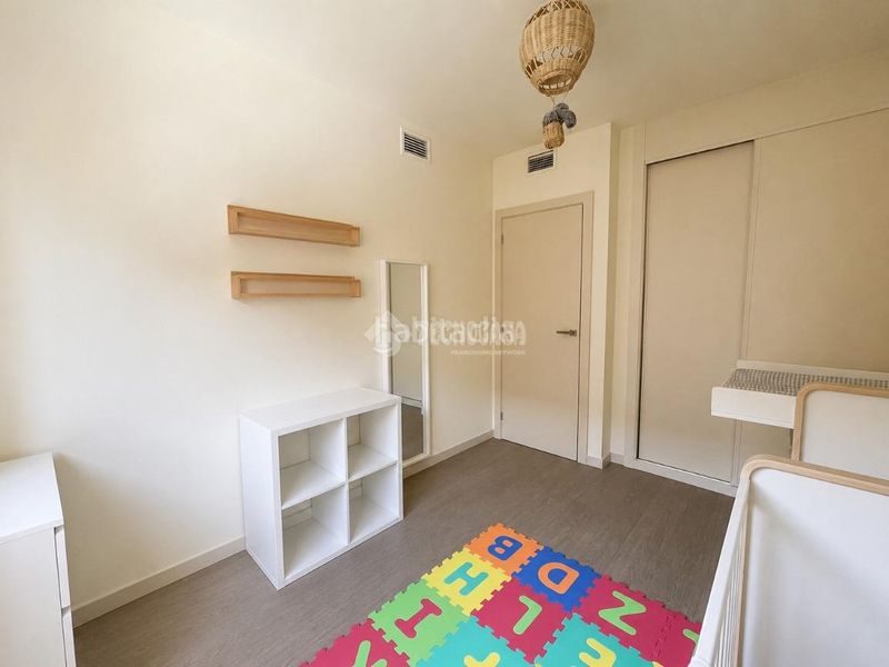 Foto a6534672-225e-49cb-aeeb-a31f419b1648. Pis amb calefacció aparcament piscina a Montecarmelo Madrid