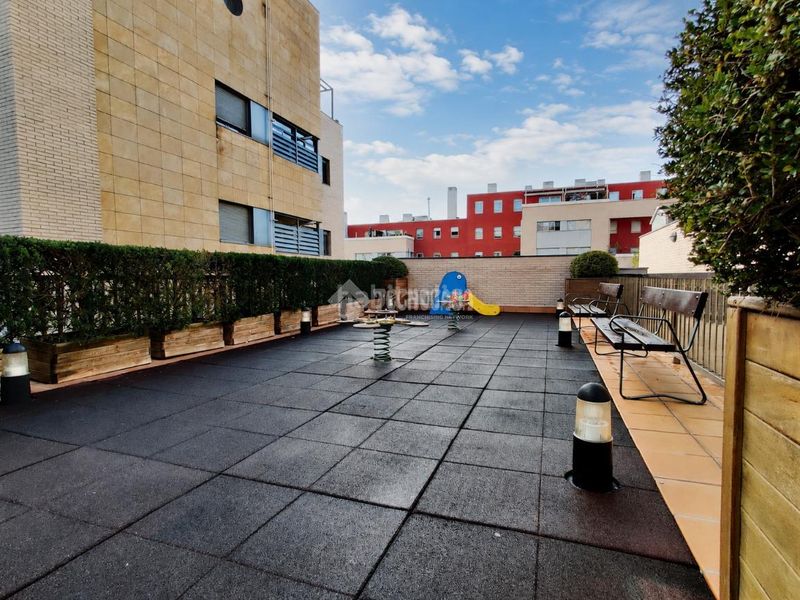 Foto 403626f5-2ce7-4f91-9a58-35bfecf0cedb. Pis amb calefacció aparcament piscina a Montecarmelo Madrid