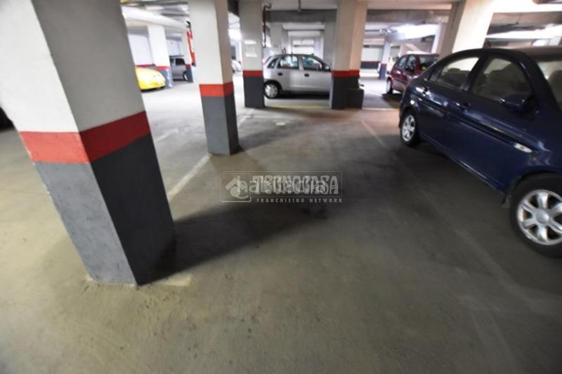 Foto 5a507c3b-4083-44b1-acc7-f25d9bb4c034. Parking coche boxplaza de garaje en venta en Getafe norte Getafe