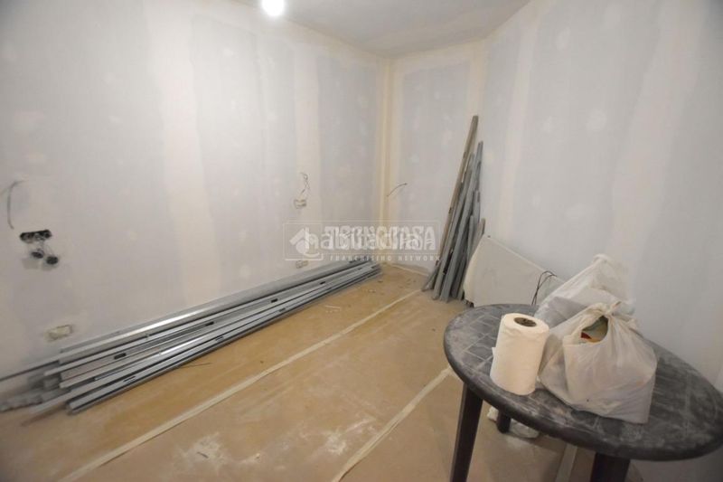 Foto 1d226028-3bc4-4676-9bfc-cd66681c1a2b. Local comercial amb calefacció a Getafe norte Getafe