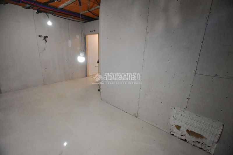 Foto 5e922f47-348f-4dc3-b5b3-0fe0e4758d8b. Local comercial amb calefacció a Getafe norte Getafe