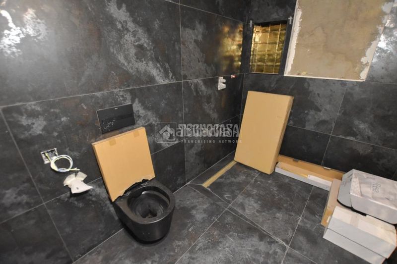 Foto c124b698-adbf-4066-98c4-55fdb892478a. Local comercial amb calefacció a Getafe norte Getafe