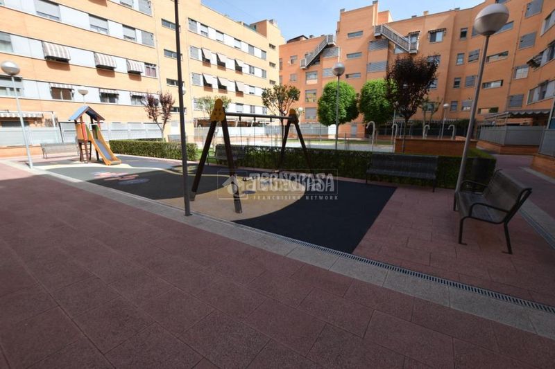 Foto 2e8facc4-8db6-49af-b8ba-2138bafd0934. Flat with heating parking pool in Getafe norte Getafe