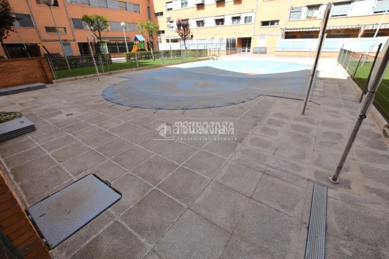 Foto b3f25ef4-14d6-4776-97a6-ebb548b7f0ed. Flat with heating parking pool in Getafe norte Getafe