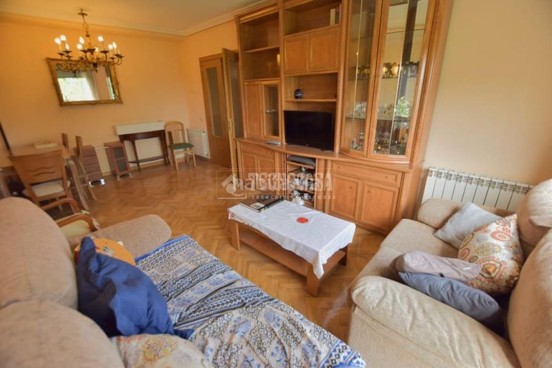 Foto dff2f9cc-af92-4acf-bcfe-e8d59930d920. Flat with heating parking pool in Getafe norte Getafe