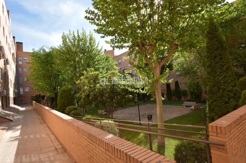 Foto 93fcedde-5295-4d42-90e9-659956e45066. Pis amb calefacció aparcament a Getafe norte Getafe