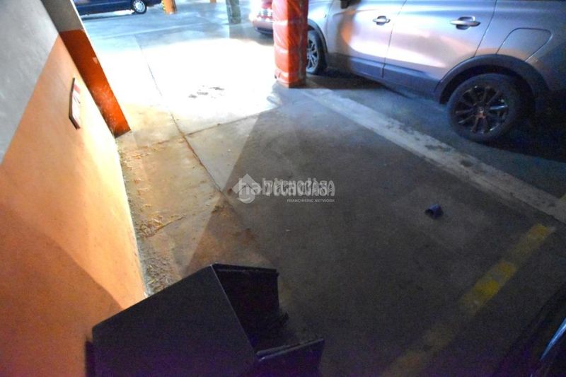 Foto 16bb4c71-d1ad-4b3b-88a0-7f586fc66cf3. Aparcament cotxe a Getafe norte Getafe