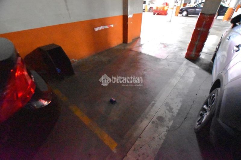 Foto 4ff8d02d-4bb0-4f64-bcbe-4c011231c463. Aparcament cotxe a Getafe norte Getafe