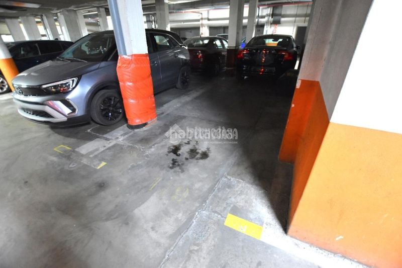 Foto b12b5ec8-7f27-407b-98a0-d01c2a228011. Aparcament cotxe a Getafe norte Getafe