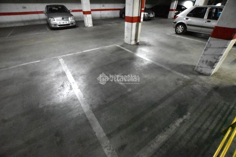Foto 01a2bf2f-3b17-43ba-ac81-318d55af7d76. Aparcament cotxe a Getafe norte Getafe