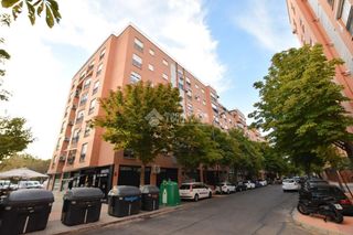 Aparcament cotxe a Calle Violeta Parra