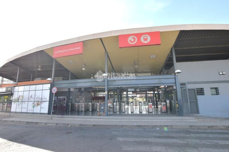 Foto b8a55f2a-0213-4032-92b7-d562578c1a7d. Aparcament cotxe a Getafe norte Getafe