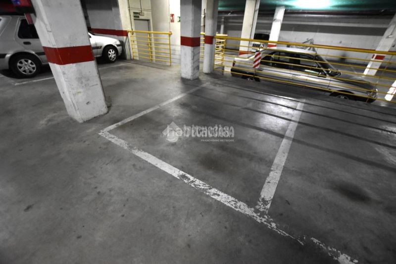 Foto d8cc7762-187b-43df-abee-6324bc8c99b2. Aparcament cotxe a Getafe norte Getafe