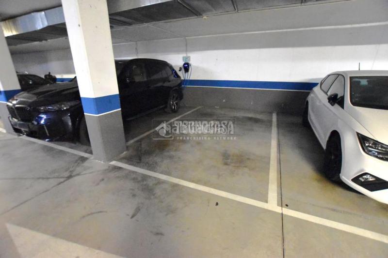 Foto 3e004c57-18b9-4c4e-a07c-a6d03c5ce2b3. Parking coche boxplaza de garaje en venta en Universidad Getafe