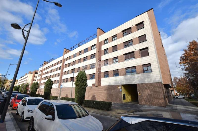 Foto 5ef0f35d-aa6b-4121-bbcc-e73030b85060. Parking coche boxplaza de garaje en venta en Universidad Getafe