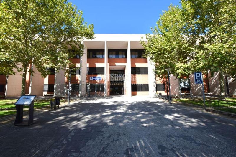 Foto af3dff1a-2f15-4a28-973d-5dc4c1880cce. Autoparkplatz in Universidad Getafe