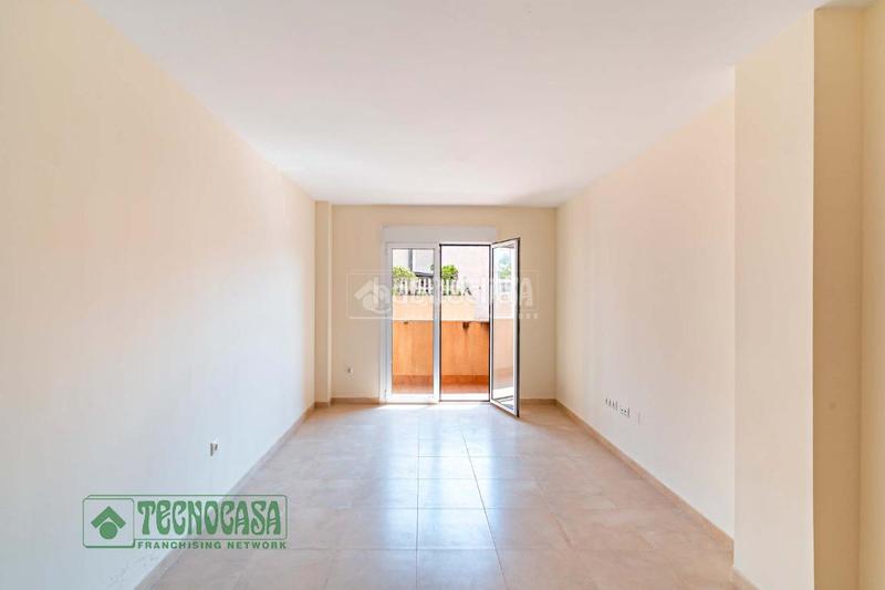 Foto 80975d42-af20-4149-9088-77e429635e5b. Pis amb calefacció aparcament a Santa María del Águila Ejido (El)