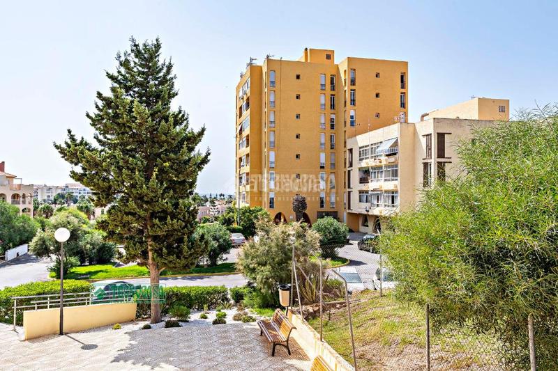 Foto f48ef1e4-8bd8-46e1-af22-3b61eb616e6e. Appartement dans Almerimar Ejido (El)
