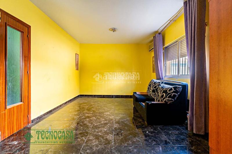 Foto 00ff3ebc-d178-4c8d-be3f-48508b2a8409. Casa aparellada a Santa María del Águila Ejido (El)