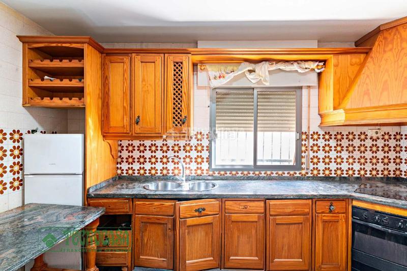 Foto 16506973-2ec7-41e0-92b3-6ed0d76e1b23. Casa aparellada a Santa María del Águila Ejido (El)