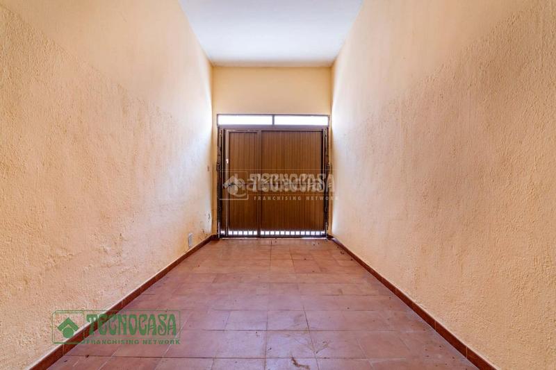 Foto d802e3cf-858b-424e-a015-ff73bec5bdb6. Casa aparellada a Santa María del Águila Ejido (El)