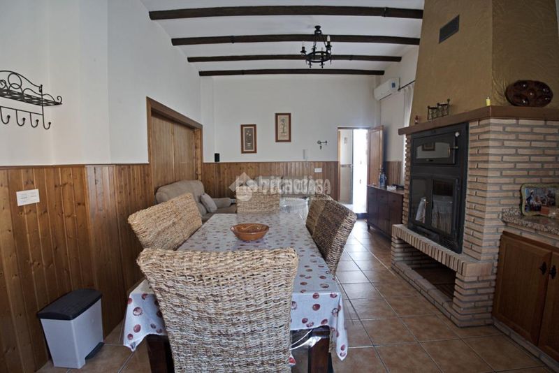 Foto b2fa44f9-ad4b-4164-b66f-1359406a5c96. Casa aparellada a Matagorda Ejido (El)