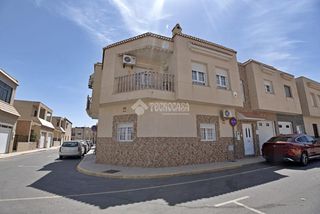 Casa bifamiliare in Matagorda. Casa en venta en el ejido