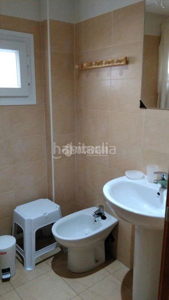Foto 1056f34a-15fa-4cee-adf3-eae45158ebe1. Rent flat in Almerimar Ejido (El)