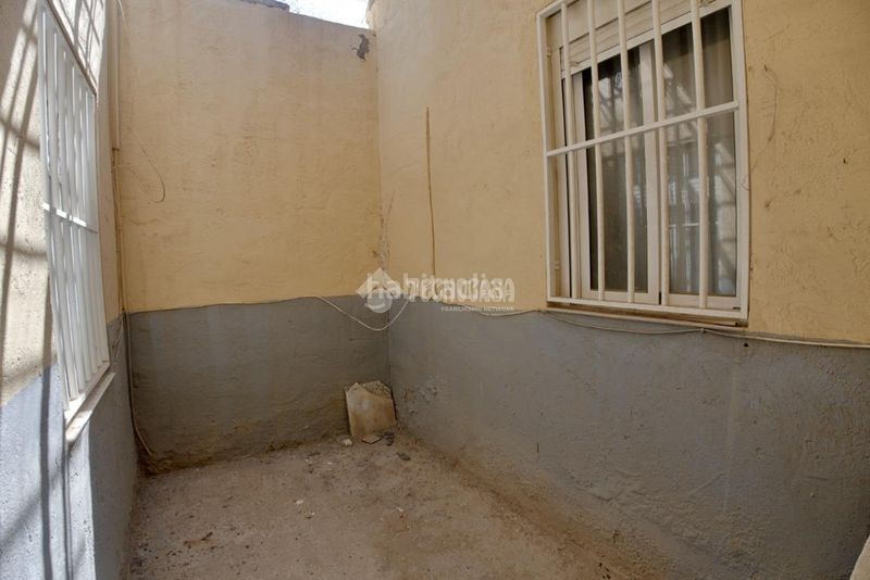 Foto 4776d740-6cef-4606-998f-c40fdb4c5929. Casa aparellada a Balerma Ejido (El)