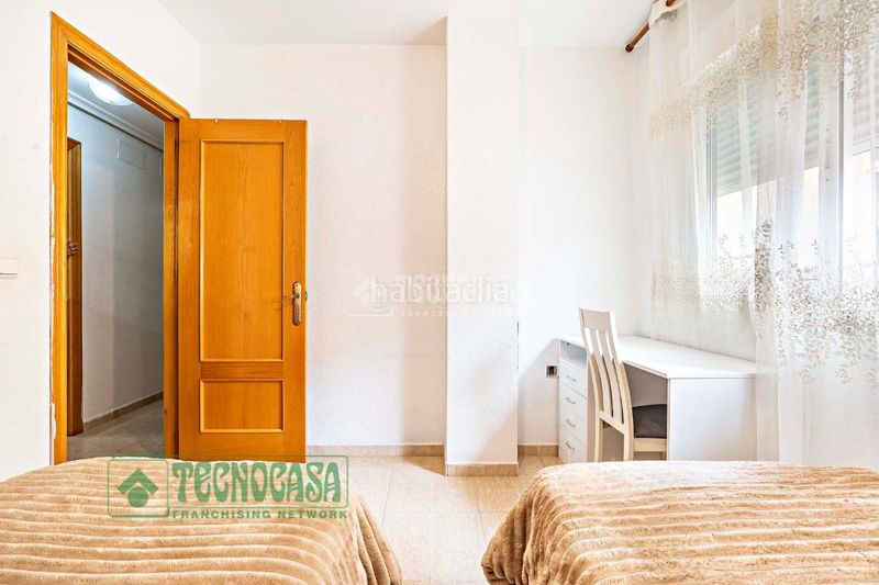 Foto 006e636c-075c-4f1d-9b8d-50324c673bc2. Pis amb aparcament a Roquetas pueblo Roquetas de Mar