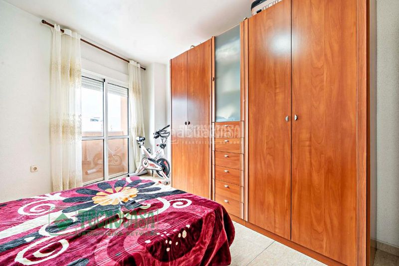 Foto df626c88-32ff-4e90-a1d5-048d8784c385. Pis amb aparcament a Roquetas pueblo Roquetas de Mar