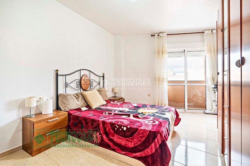 Foto ecd5d543-c3ff-45b9-b350-67064b66a612. Pis amb aparcament a Roquetas pueblo Roquetas de Mar