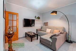 Pis a Roquetas pueblo