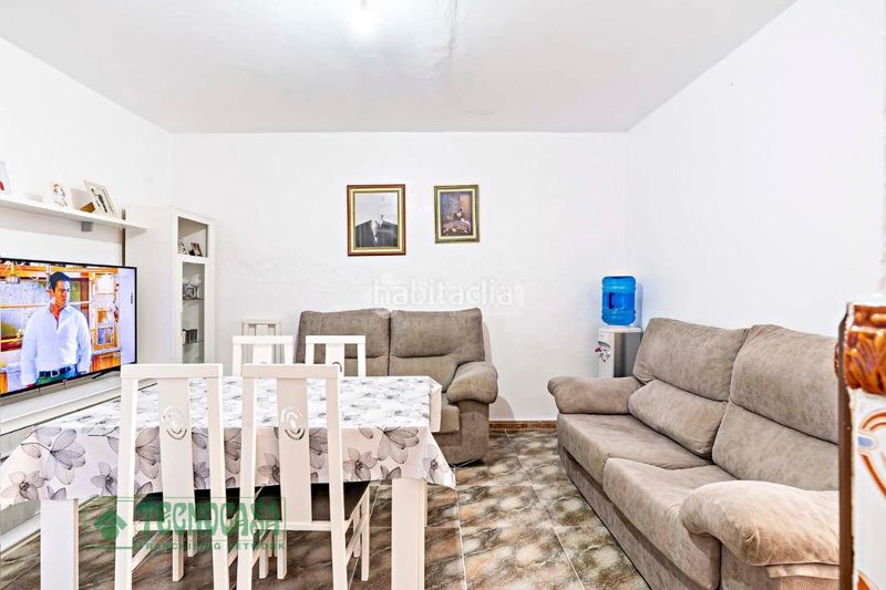 Foto 0215a362-216e-4726-b995-421f7885bcf8. Casa aparellada a Roquetas pueblo Roquetas de Mar