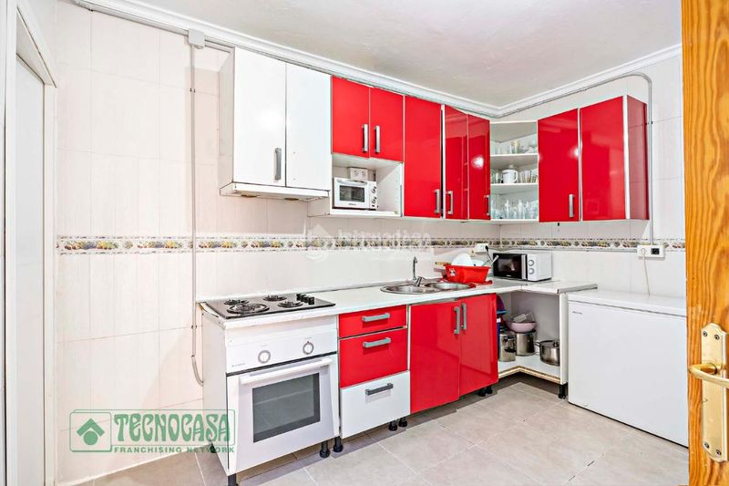 Foto 16b7e155-15ea-4ff5-b122-9afbc5e9edf4. Casa aparellada a Roquetas pueblo Roquetas de Mar