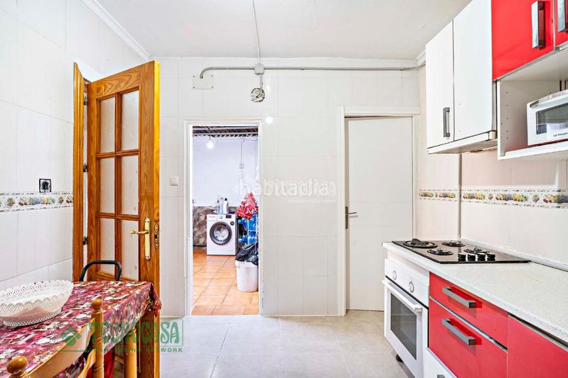 Foto 8d340ee6-f348-44d7-ae4f-9de58a771f02. Casa aparellada a Roquetas pueblo Roquetas de Mar