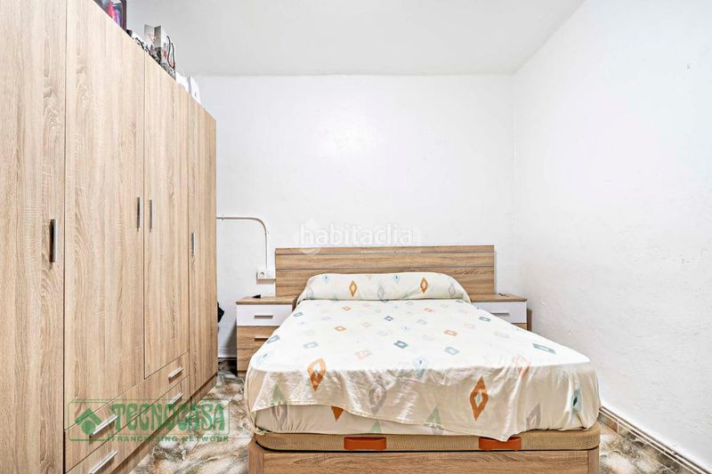 Foto 99432fd2-4750-45d7-ae63-7729ae5fd4fe. Casa aparellada a Roquetas pueblo Roquetas de Mar