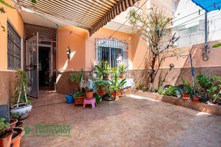 Doppelhaus in Roquetas pueblo. Casa en venta en roquetas de mar  aguadulce