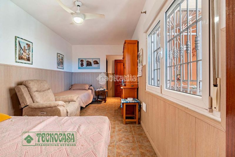 Foto 4b839a21-0fa5-4a95-8513-1704fe5ca95f. Casa aparellada a Roquetas pueblo Roquetas de Mar