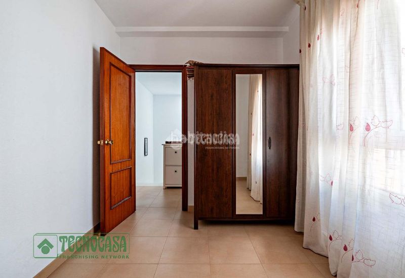 Foto 566ce57b-3b5f-41cb-9c40-07365ee46565. Casa aparellada a Roquetas pueblo Roquetas de Mar