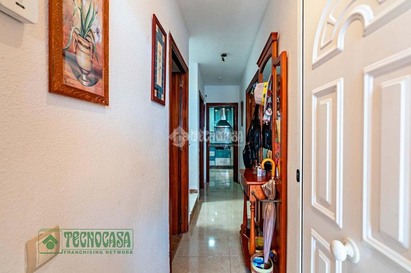 Foto ff45a3a3-1245-43d3-9fbf-52de087d254f. Casa aparellada a Roquetas pueblo Roquetas de Mar