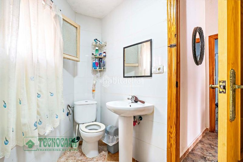 Foto 8d3e9c40-da77-4207-99db-2b36be121269. Casa aparellada a Roquetas pueblo Roquetas de Mar