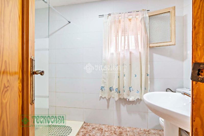 Foto 90b30404-a581-4bf7-a71c-11eeb047528e. Casa aparellada a Roquetas pueblo Roquetas de Mar