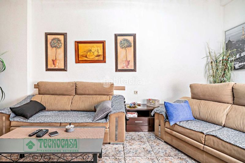 Foto c08fb3f7-0235-4187-bc3c-aeb367b77b10. Casa aparellada a Roquetas pueblo Roquetas de Mar